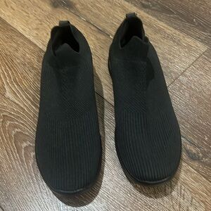 Hyper rememory foam Swiss design size 9 black NWOT